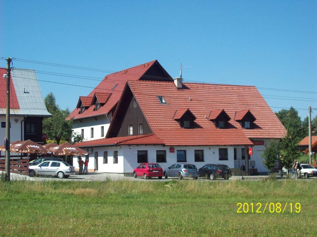 Hotel U Lip Trojanovice Frenštát pod Radhoštěm エクステリア 写真