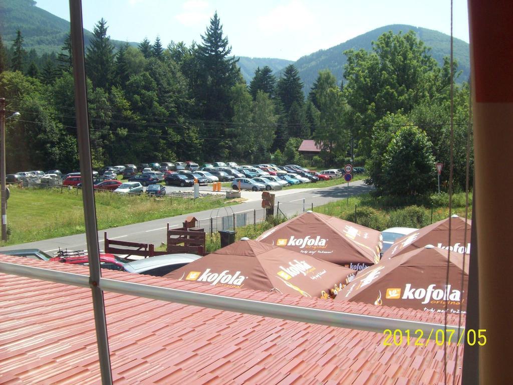 Hotel U Lip Trojanovice Frenštát pod Radhoštěm エクステリア 写真