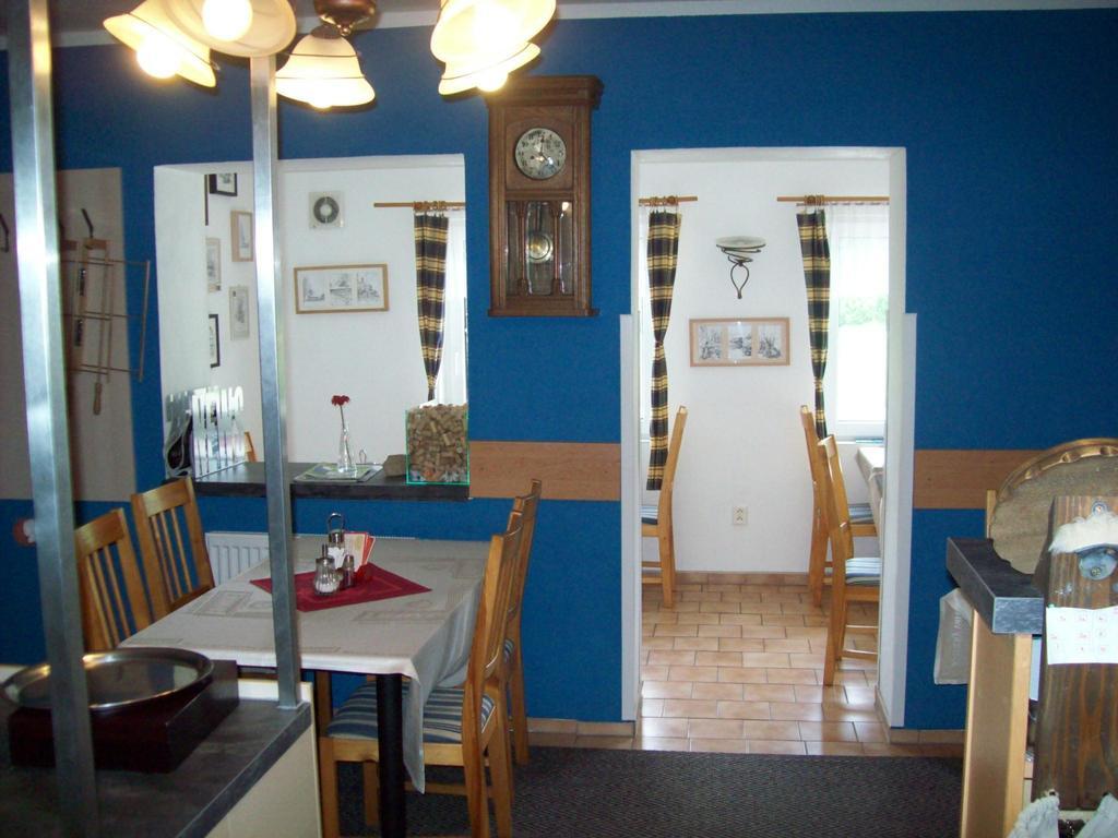 Hotel U Lip Trojanovice Frenštát pod Radhoštěm エクステリア 写真